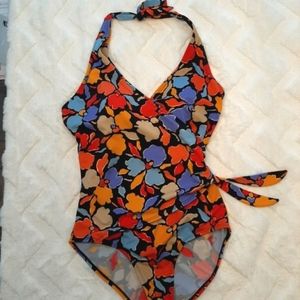 HP 🥳Islander One Piece Swimsuit